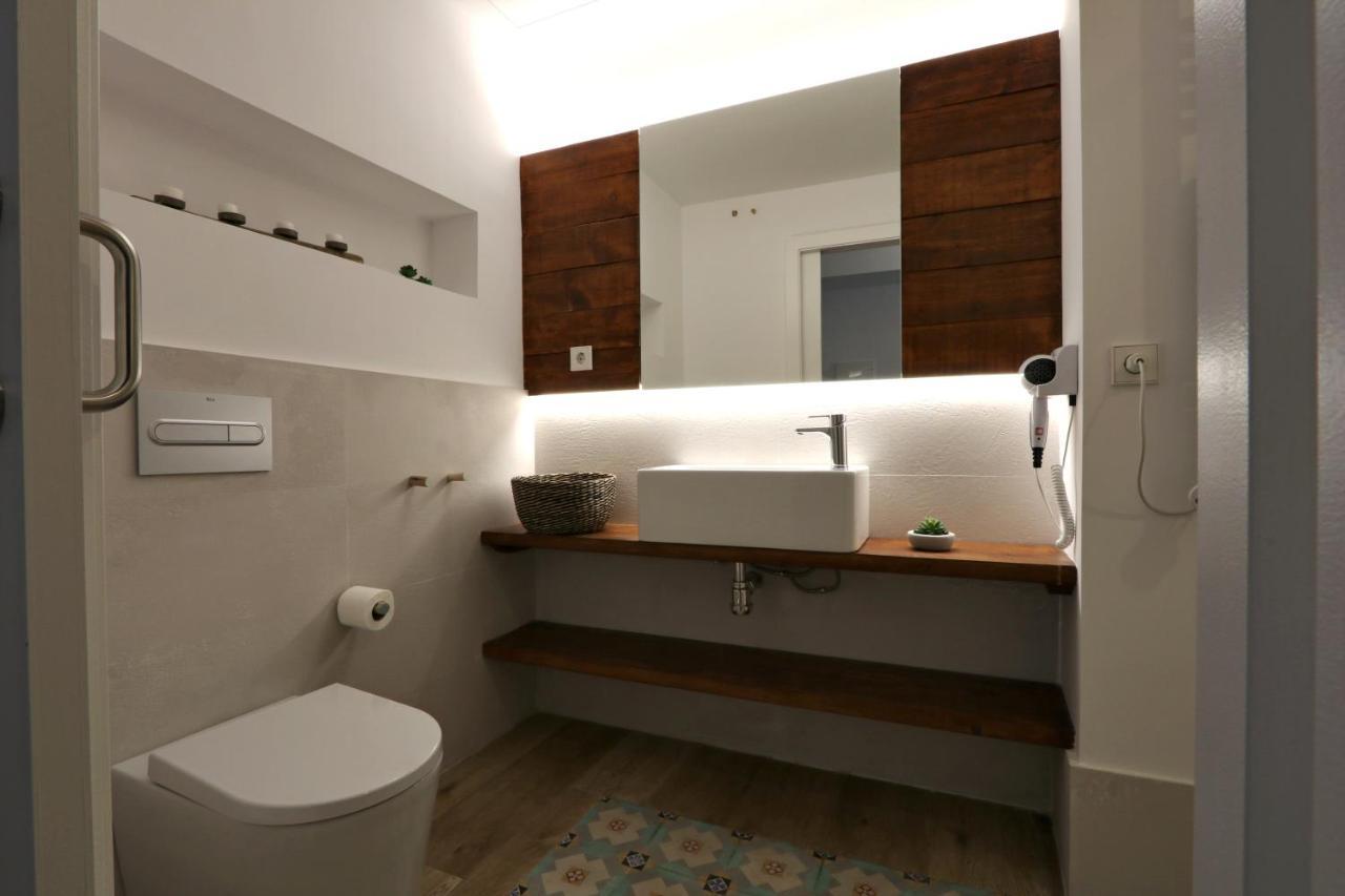 Classbedroom Port Ramblas Barcelona Exterior photo